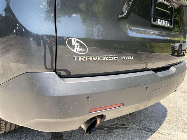 Photo of 2019 Graphite Metallic Chevrolet Traverse