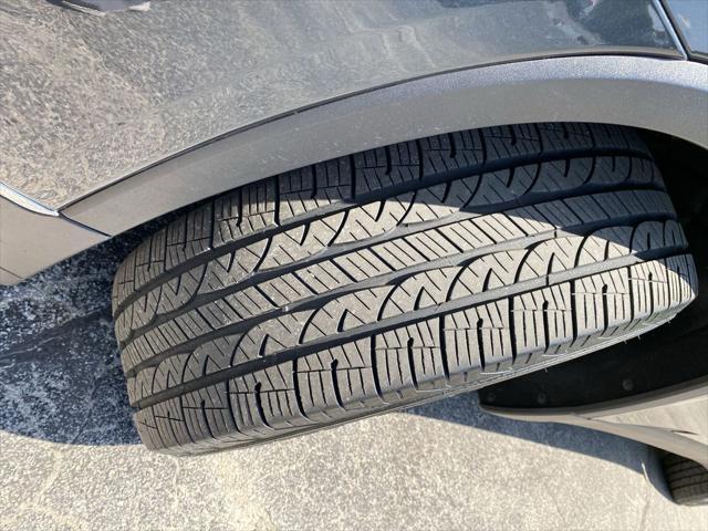 Photo of 2019 Graphite Metallic Chevrolet Traverse