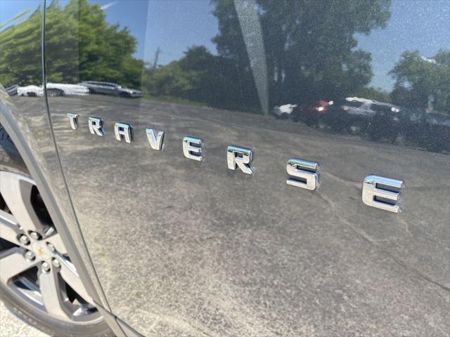 Photo of 2019 Graphite Metallic Chevrolet Traverse