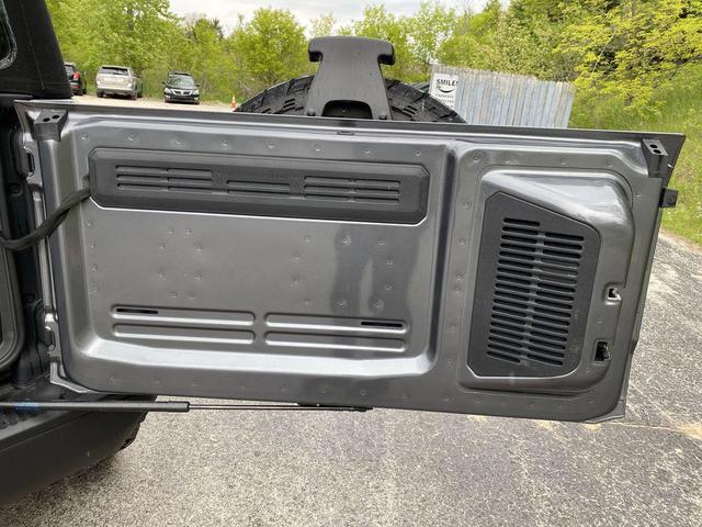 Photo of 2024 Carbonized Gray Metallic Ford Bronco