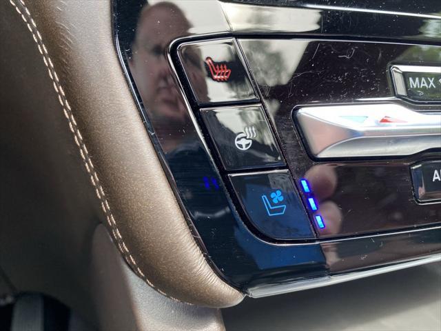 Photo of 2023 Carbonized Gray Metallic Ford Explorer