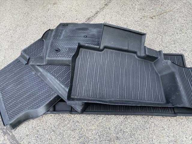 Photo of 2023 Carbonized Gray Metallic Ford Explorer