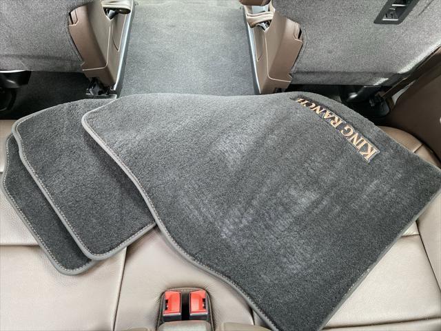 Photo of 2023 Carbonized Gray Metallic Ford Explorer