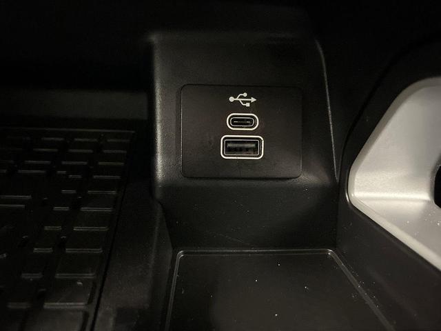 Photo of 2024 Oxford White Ford Ranger