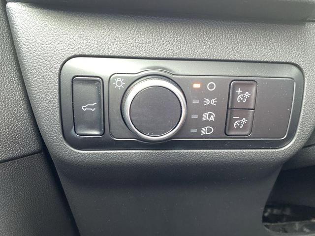 Photo of 2023 Oxford White Ford Escape
