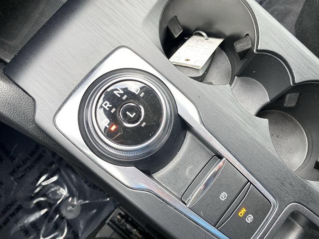 Photo of 2023 Oxford White Ford Escape