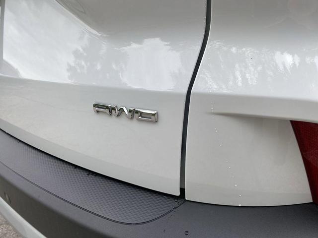 Photo of 2023 Oxford White Ford Escape