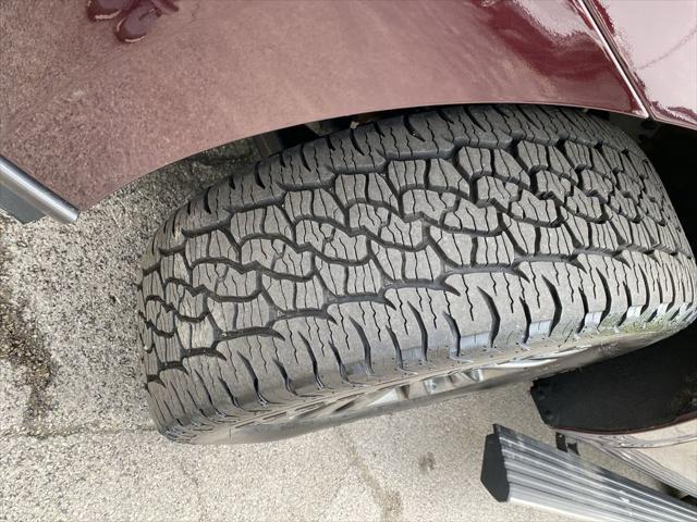 Photo of 2020 Burgundy Ford Expedition Max