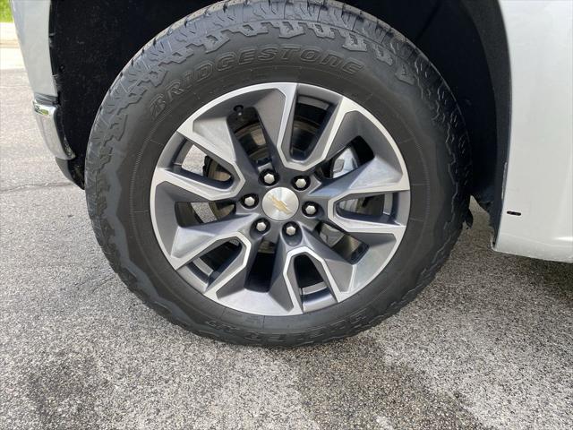 Photo of 2021 Silver Ice Metallic Chevrolet Silverado 1500