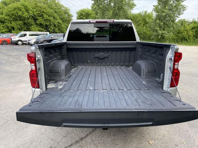 Photo of 2021 Silver Ice Metallic Chevrolet Silverado 1500