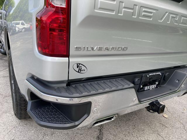 Photo of 2021 Silver Ice Metallic Chevrolet Silverado 1500