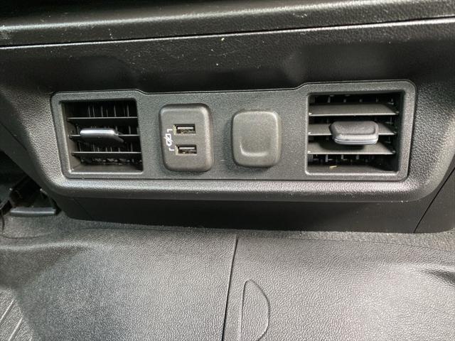 Photo of 2021 Silver Ice Metallic Chevrolet Silverado 1500