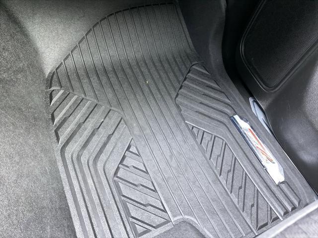 Photo of 2021 Silver Ice Metallic Chevrolet Silverado 1500