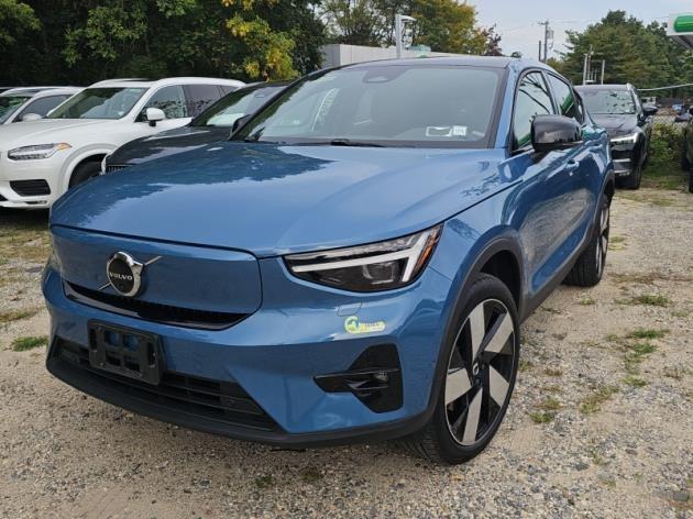 Photo of 2023 Fjord Blue Metallic Volvo C40 Recharge Pure Electric