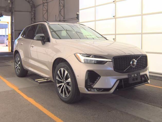 Photo of 2025 Bright Dusk Metallic Volvo XC60