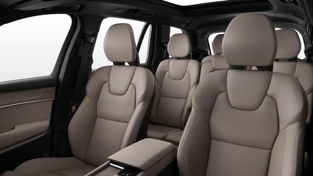 Photo of 2026 Crystal White Pearl Volvo XC90