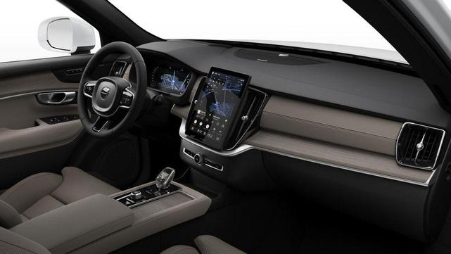 Photo of 2026 Crystal White Pearl Volvo XC90