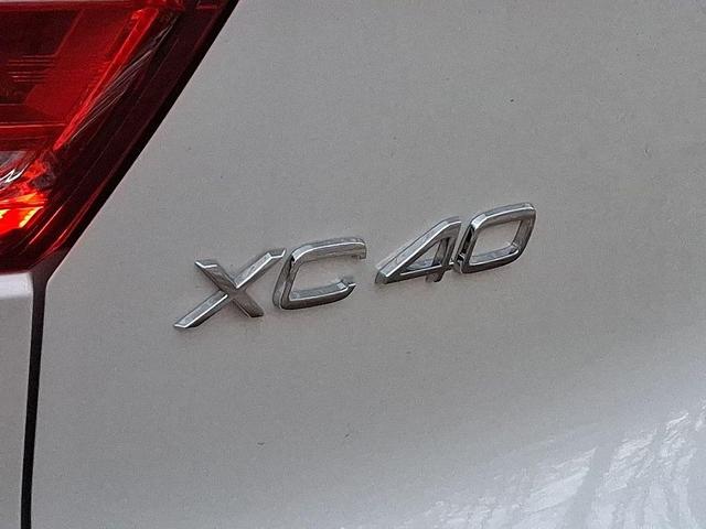 Photo of 2025 Crystal White Pearl Volvo XC40