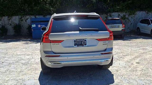 Photo of 2023 Silver Dawn Metallic Volvo XC60