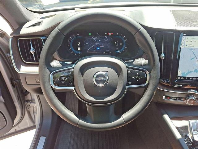 Photo of 2023 Silver Dawn Metallic Volvo XC60