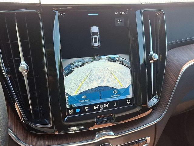 Photo of 2023 Silver Dawn Metallic Volvo XC60