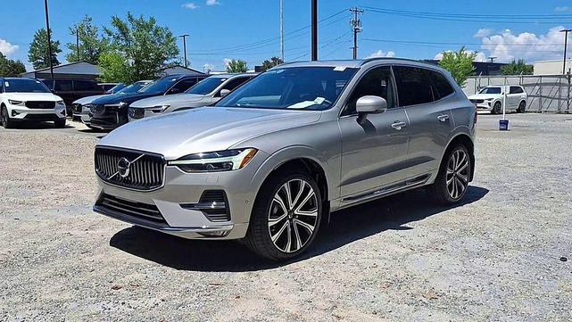 Photo of 2023 Silver Dawn Metallic Volvo XC60