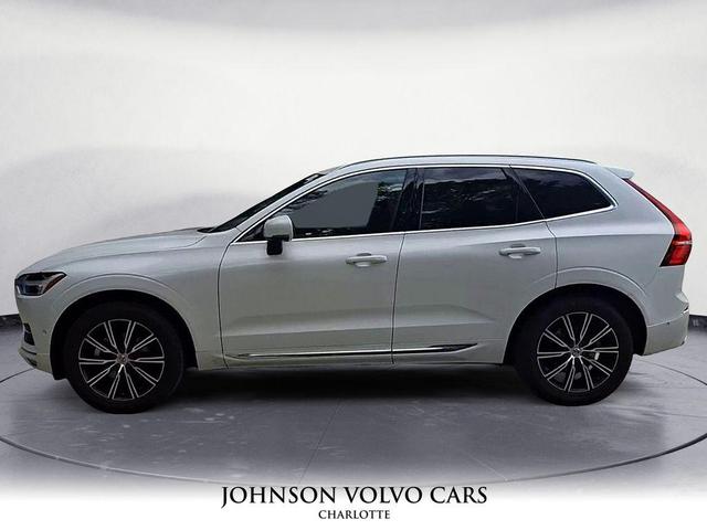 Photo of 2019 Crystal White Pearl Metallic Volvo XC60