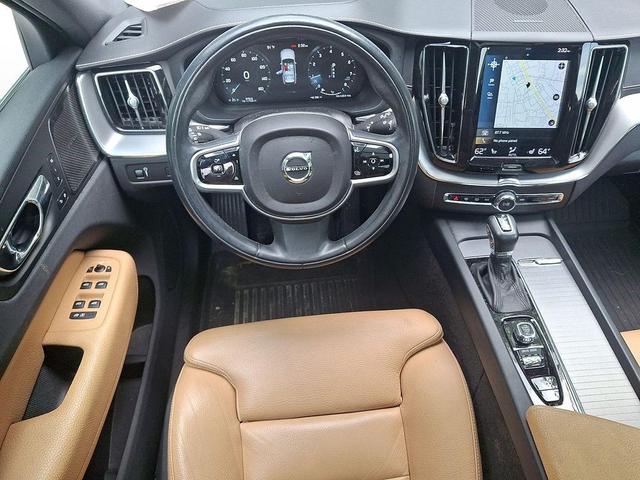 Photo of 2019 Crystal White Pearl Metallic Volvo XC60