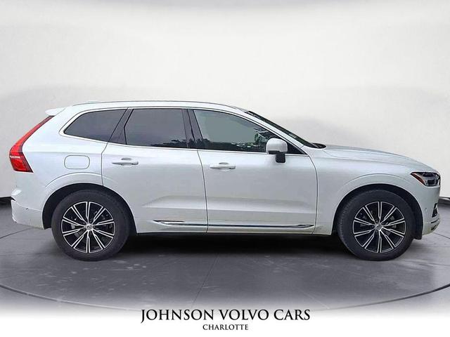 Photo of 2019 Crystal White Pearl Metallic Volvo XC60