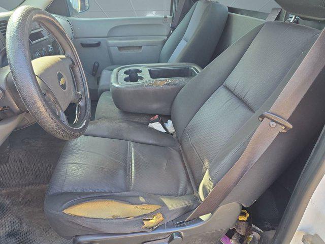 Photo of 2010 Summit White Chevrolet Silverado 1500
