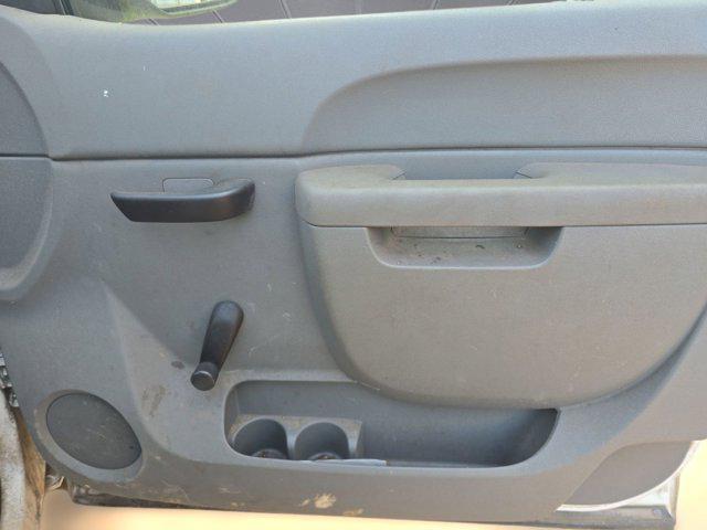 Photo of 2010 Summit White Chevrolet Silverado 1500