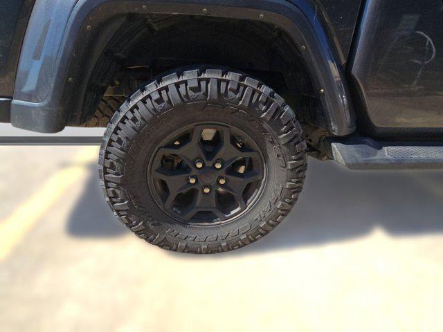 Photo of 2021 Granite Crystal Metallic Clearcoat Jeep Gladiator