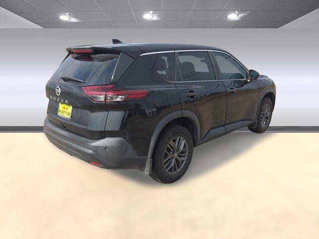 Photo of 2021 Super Black Nissan Rogue