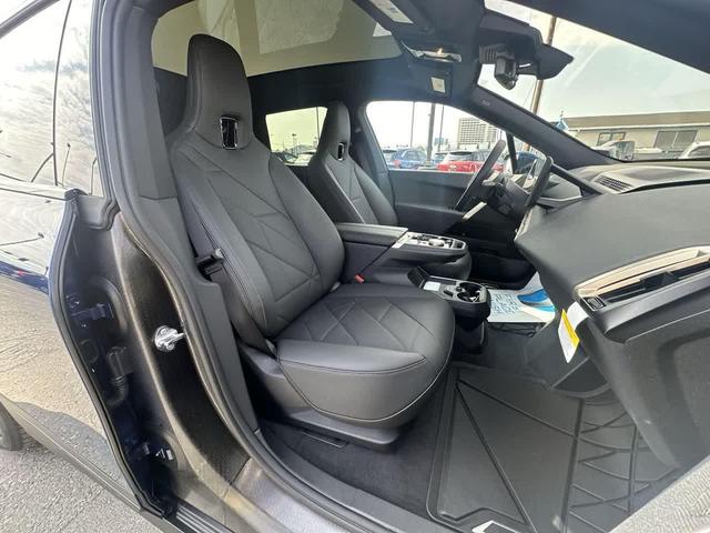 Photo of 2025 Phytonic Blue Metallic BMW iX