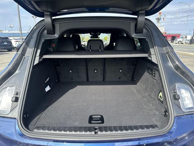 Photo of 2025 Phytonic Blue Metallic BMW iX