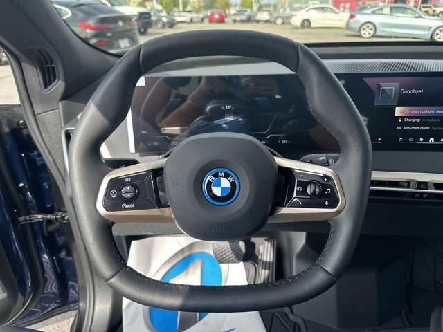 Photo of 2025 Phytonic Blue Metallic BMW iX
