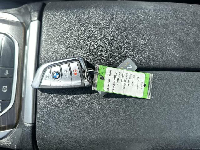 Photo of 2019 Alpine White BMW X5