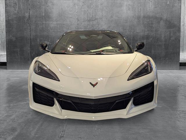 Photo of 2025 Arctic White Chevrolet Corvette