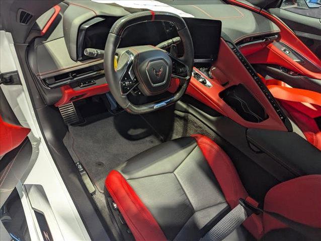 Photo of 2025 Arctic White Chevrolet Corvette