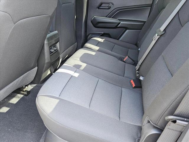 Photo of 2025 Summit White Chevrolet Colorado