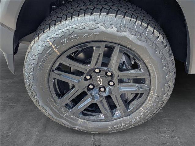 Photo of 2025 Black Chevrolet Colorado
