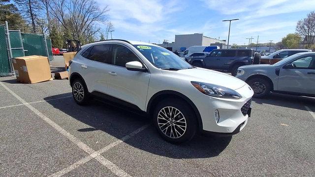Photo of 2022 STAR WHITE METALLIC TRI-COA Ford Escape