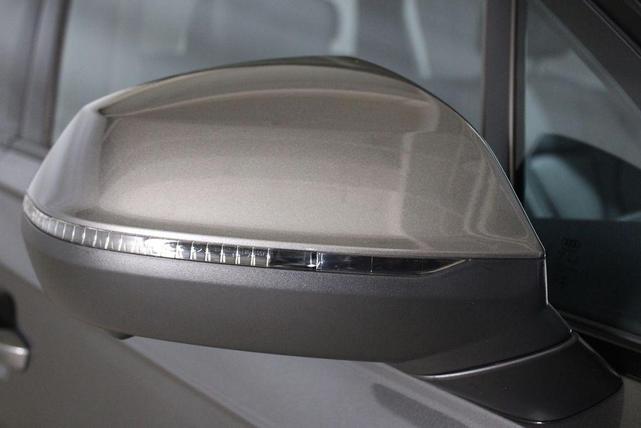 Photo of 2025 Samurai Gray Metallic Audi Q7
