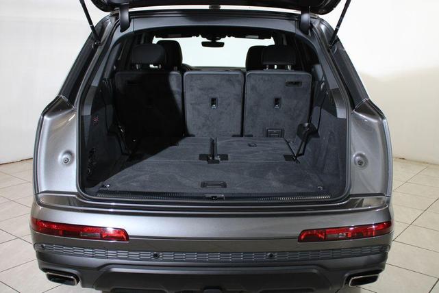 Photo of 2025 Samurai Gray Metallic Audi Q7