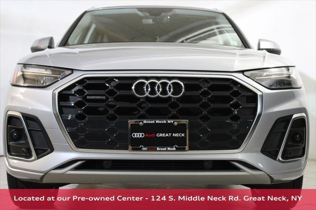 Photo of 2022 Florett Silver Metallic Audi Q5