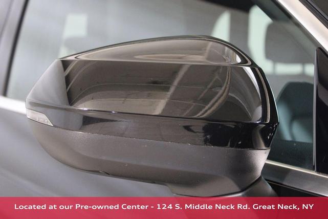 Photo of 2022 Mythos Black Metallic Audi Q3
