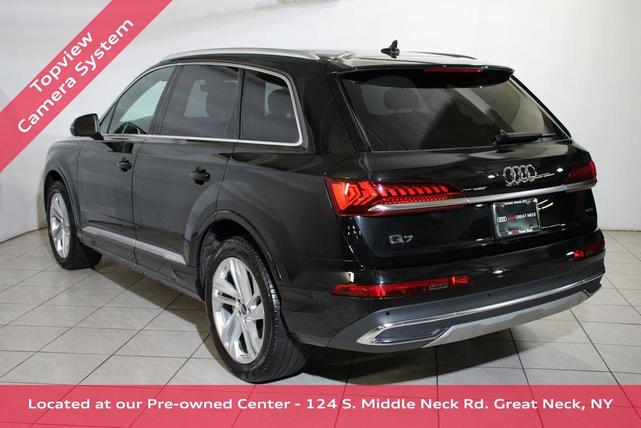 Photo of 2023 Mythos Black Metallic Audi Q7