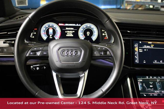 Photo of 2023 Mythos Black Metallic Audi Q7