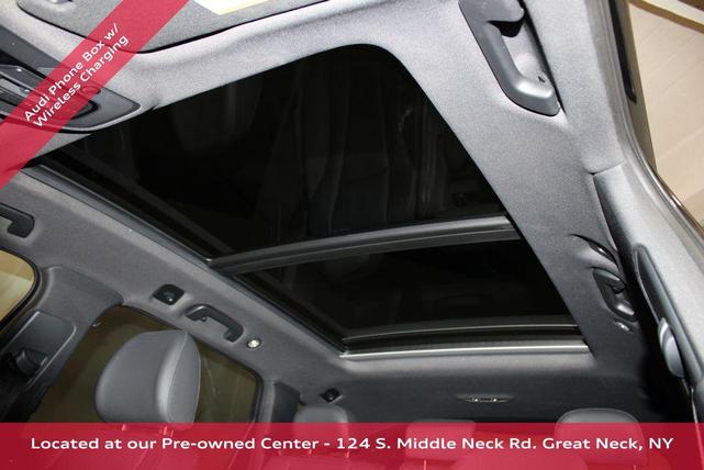 Photo of 2023 Mythos Black Metallic Audi Q7