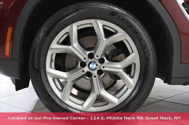 Photo of 2022 Aventurin Red Metallic BMW X3